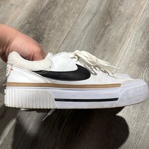 Nike Court Legacy Lift